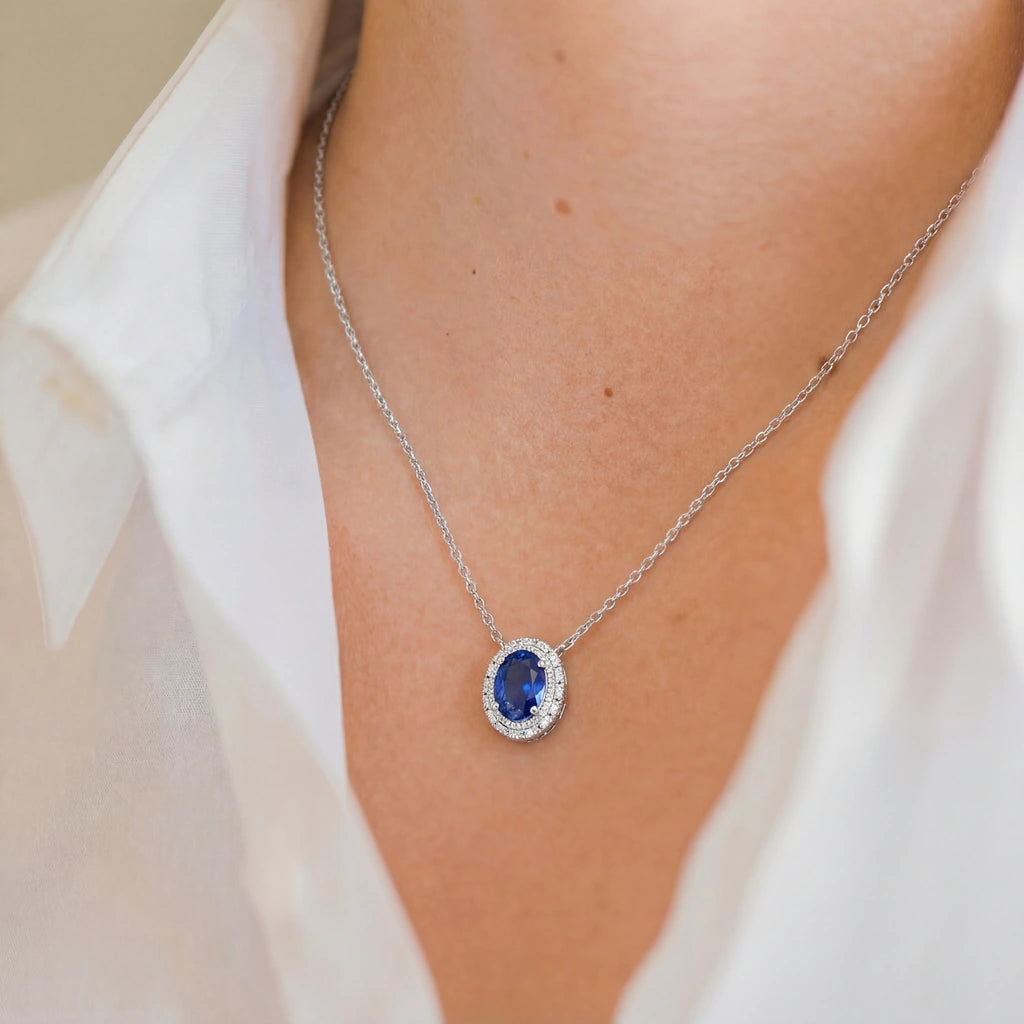 Pendant Necklace - Ovale by Elysia , ultra-light pure titanium for all-day comfort, shower-safe and sweat-proof.