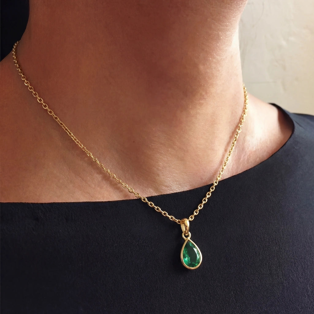 Pendant Necklace - Folia by Elysia , ultra-light pure titanium for all-day comfort, shower-safe and sweat-proof.