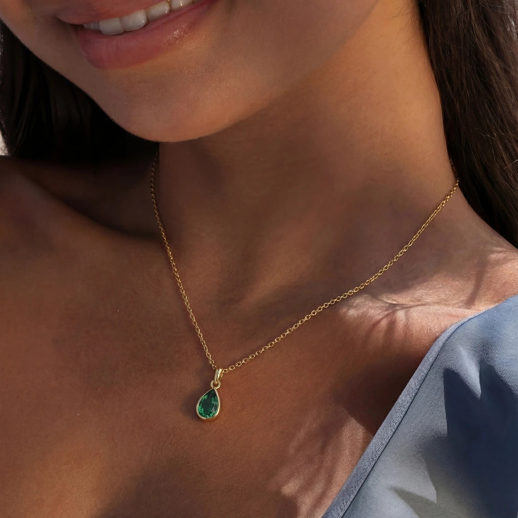 Pendant Necklace - Folia by Elysia , ultra-light pure titanium for all-day comfort, shower-safe and sweat-proof.