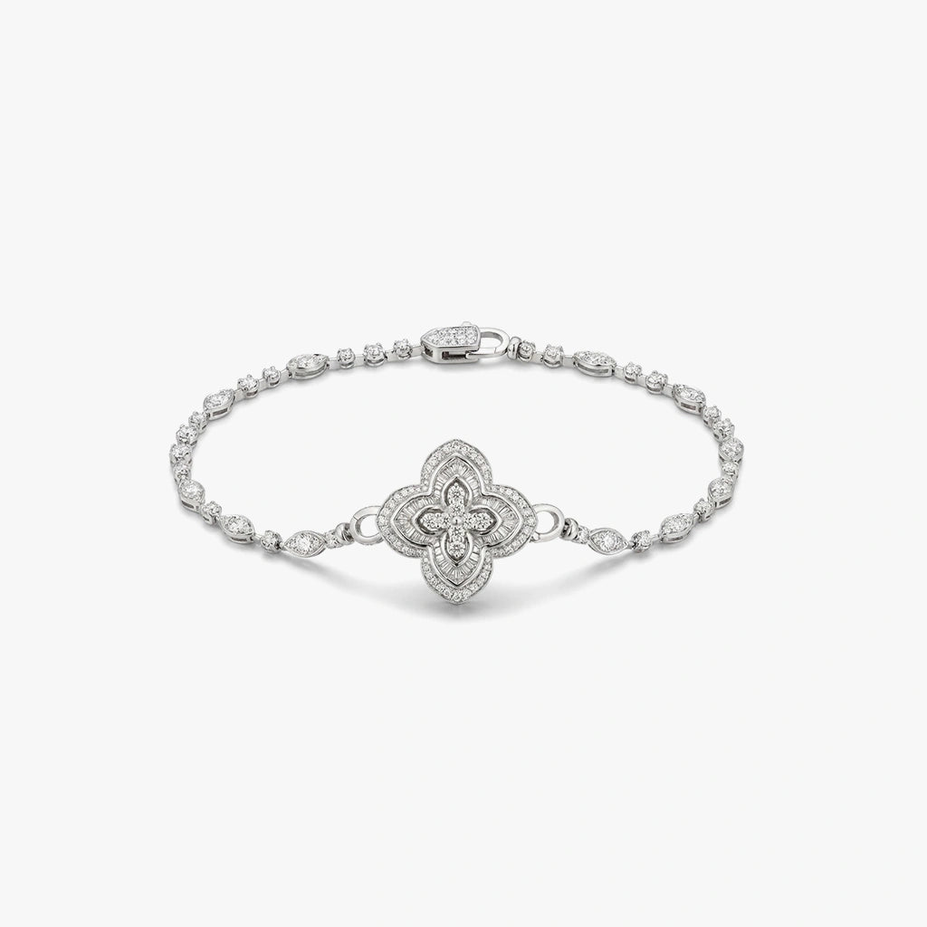 Chain Bracelet - Clover by Elysia , ultra-light pure titanium for all-day comfort, shower-safe and sweat-proof.