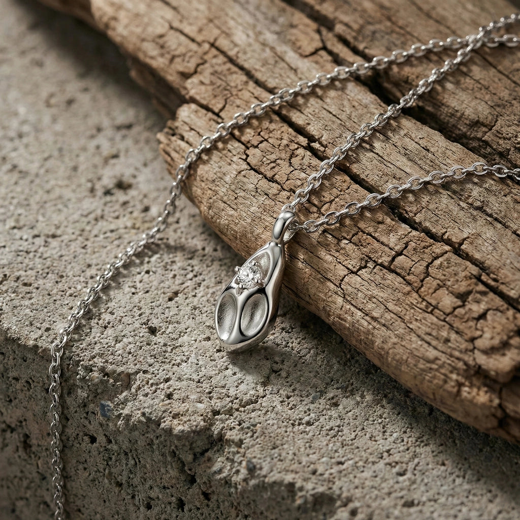 Pendant Necklace - Comet