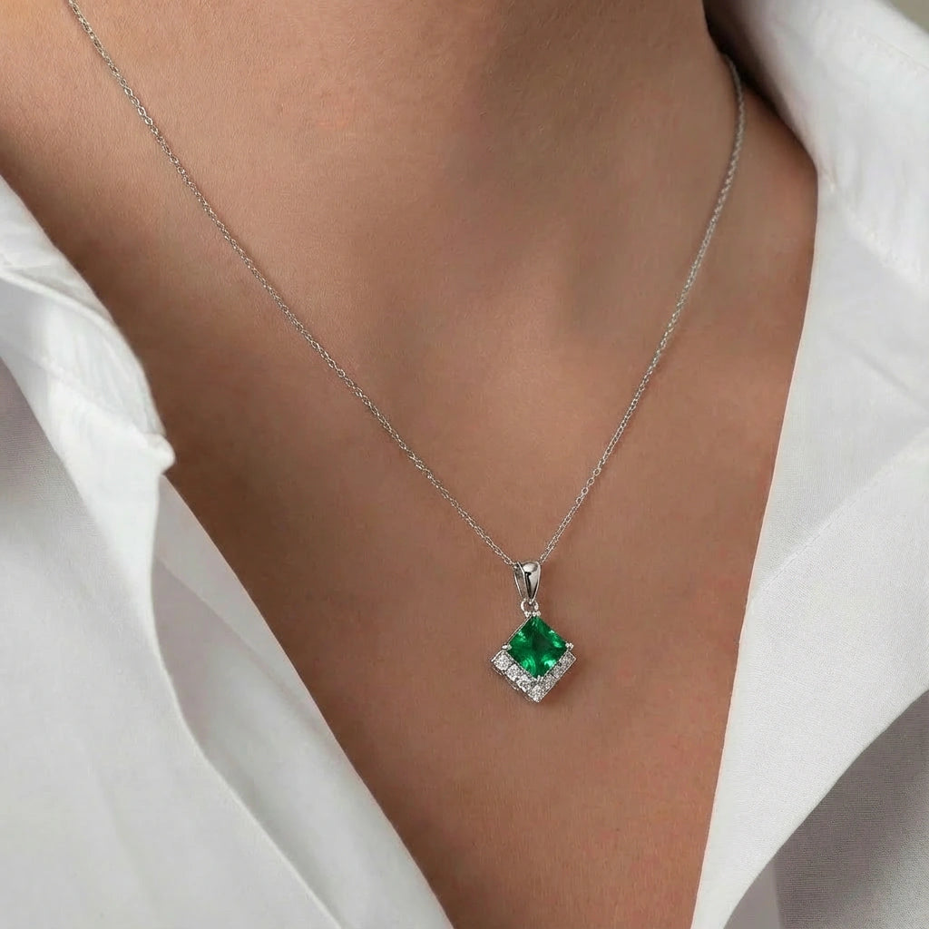 Pendant Necklace - Juniper