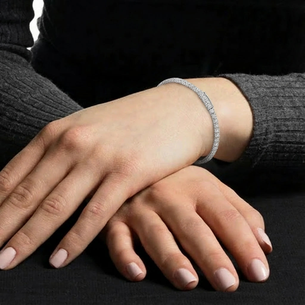 Tennis Bracelet - Lumis by Elysia , ultra-light pure titanium for all-day comfort, shower-safe and sweat-proof.