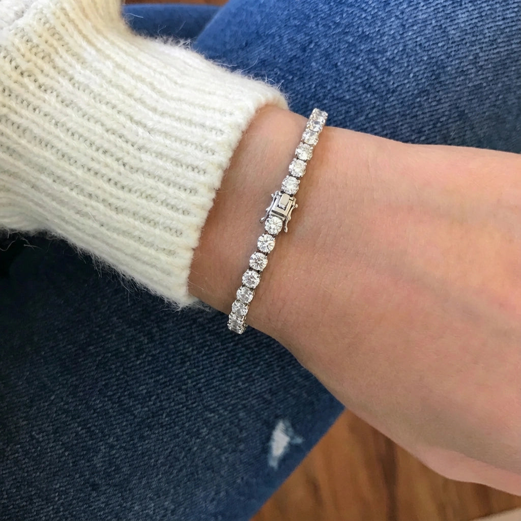 Tennis Bracelet - Lumora by Elysia , ultra-light pure titanium for all-day comfort, shower-safe and sweat-proof.