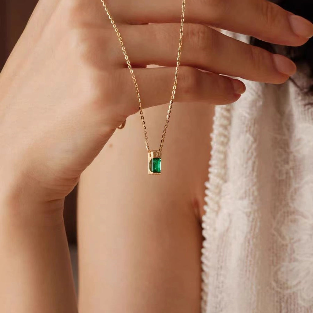 Pendant Necklace - Verdant Grace